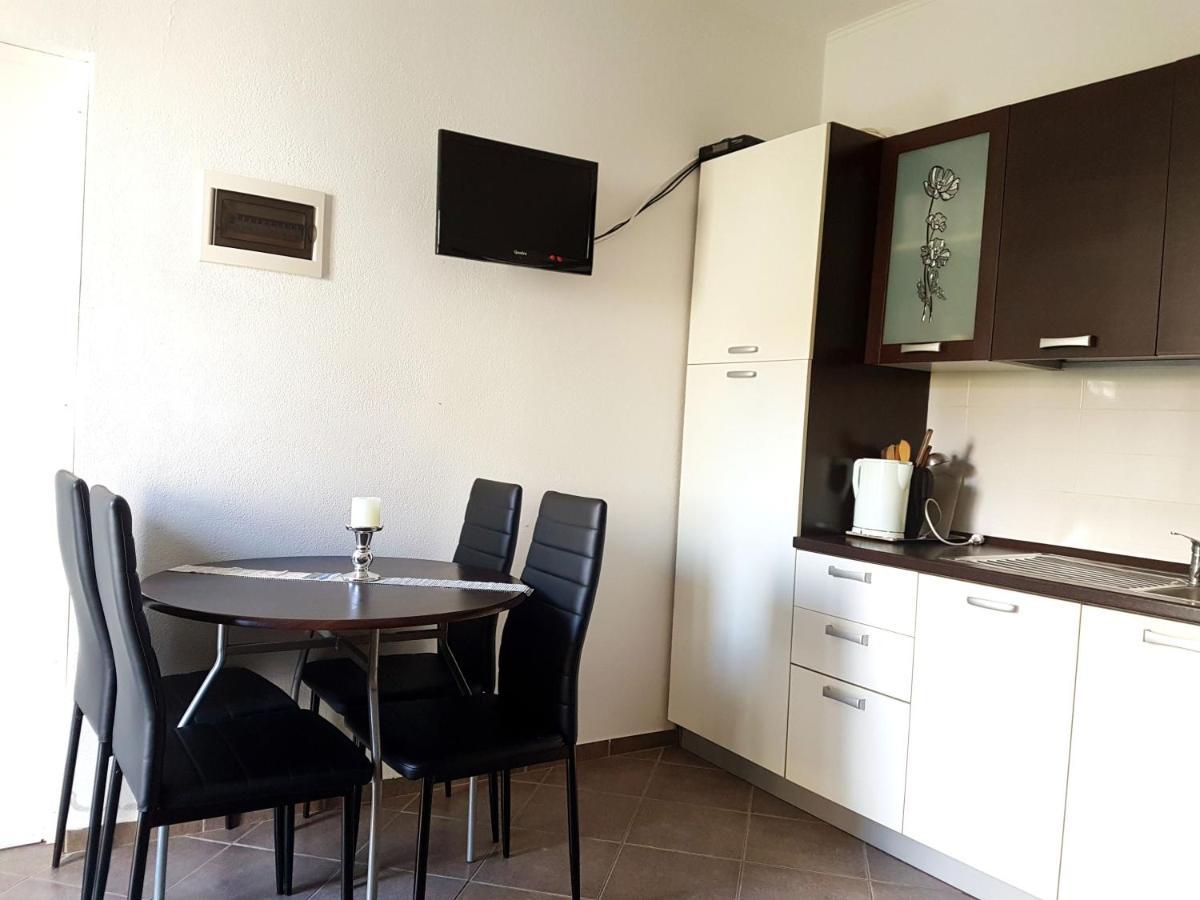 Apartments With A Parking Space Nin, Zadar - 13571 Экстерьер фото